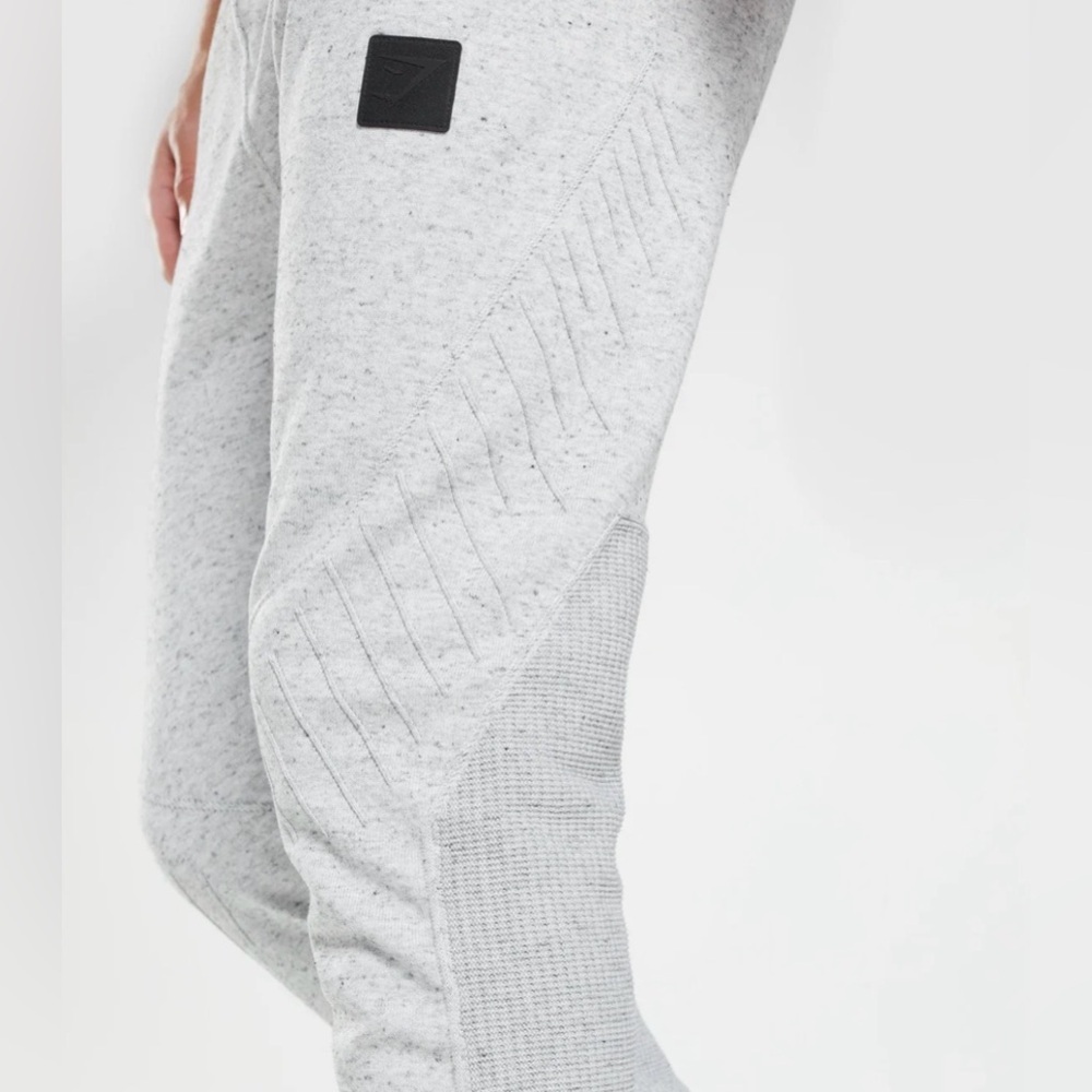 GYMSHARK Retake Knit Joggers in Light Grey Marl Size Small